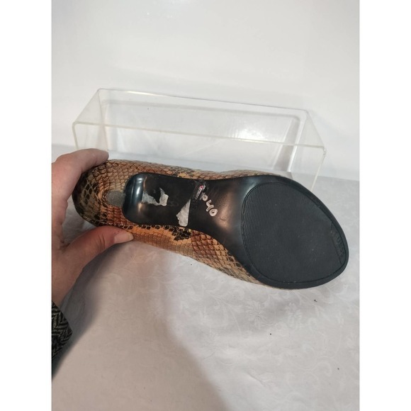 Guess by Marciano brown faux snake skin open toe stiletto heels woman 9.5 - Picture 10 of 13